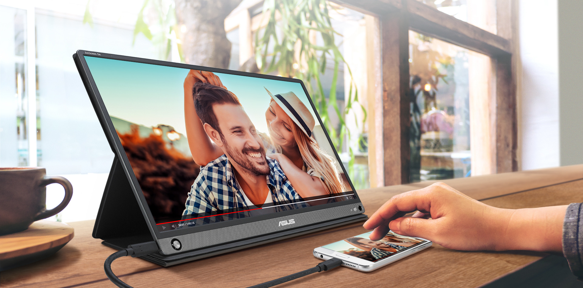 ZenScreen MB16AC uses IPS technology to give you more flexibility when extending your screen